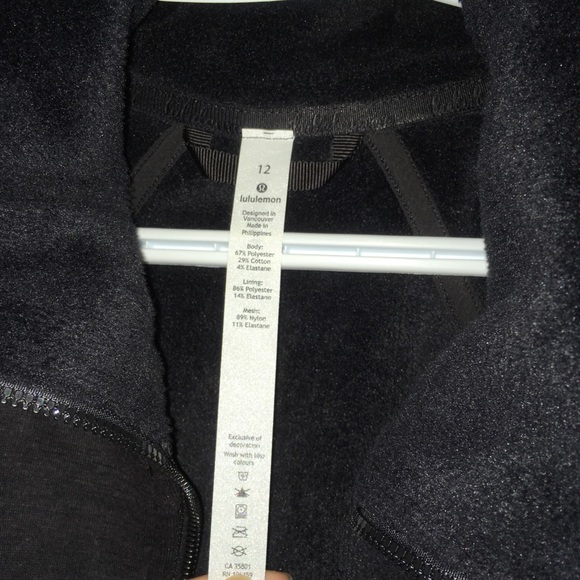 Bnwot size 12 fleece lulu jacket.